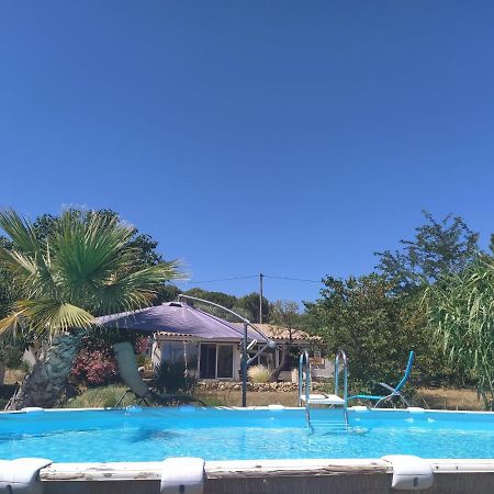 Ecoutez Les Oiseaux Hotell Lunel  Exteriör bild