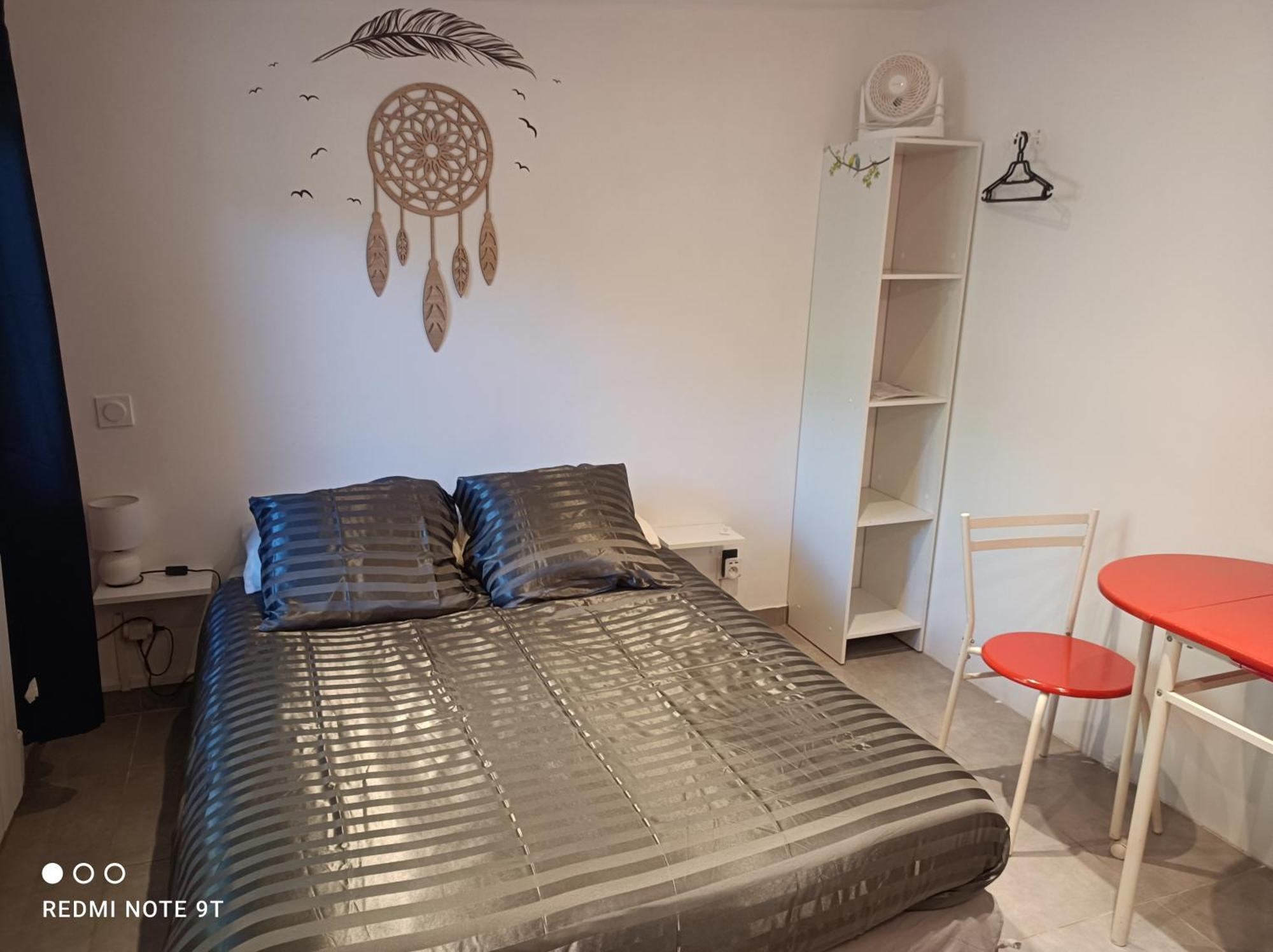 Ecoutez Les Oiseaux Hotell Lunel  Exteriör bild