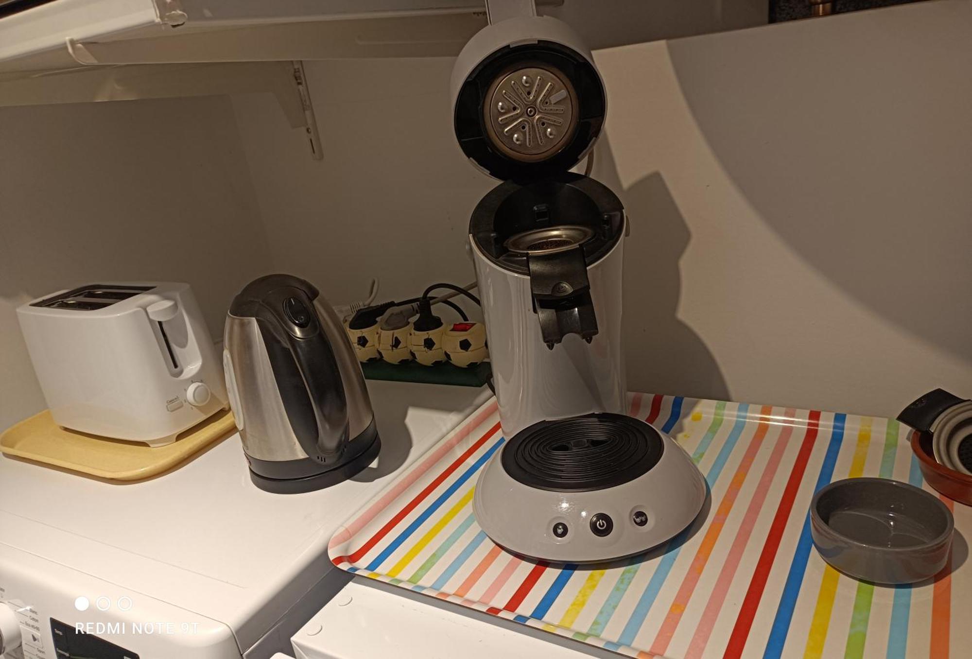 Ecoutez Les Oiseaux Hotell Lunel  Exteriör bild
