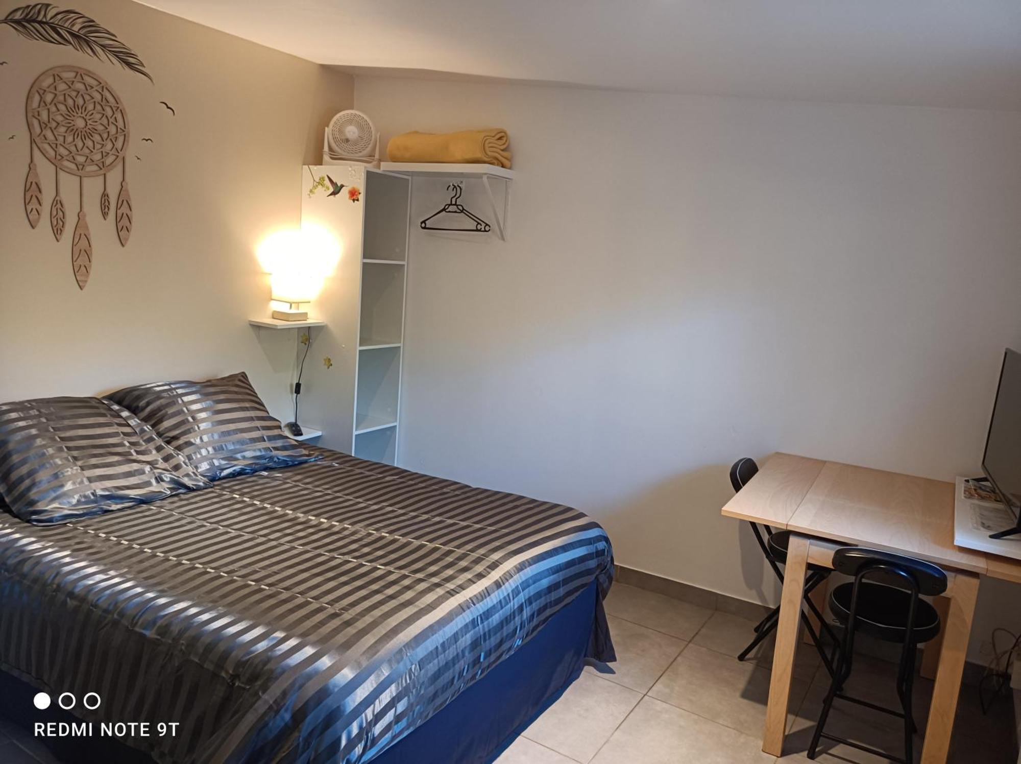 Ecoutez Les Oiseaux Hotell Lunel  Exteriör bild